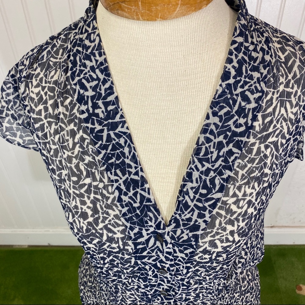 ANNE KLEIN | blue & white sheer fitted ruffle top